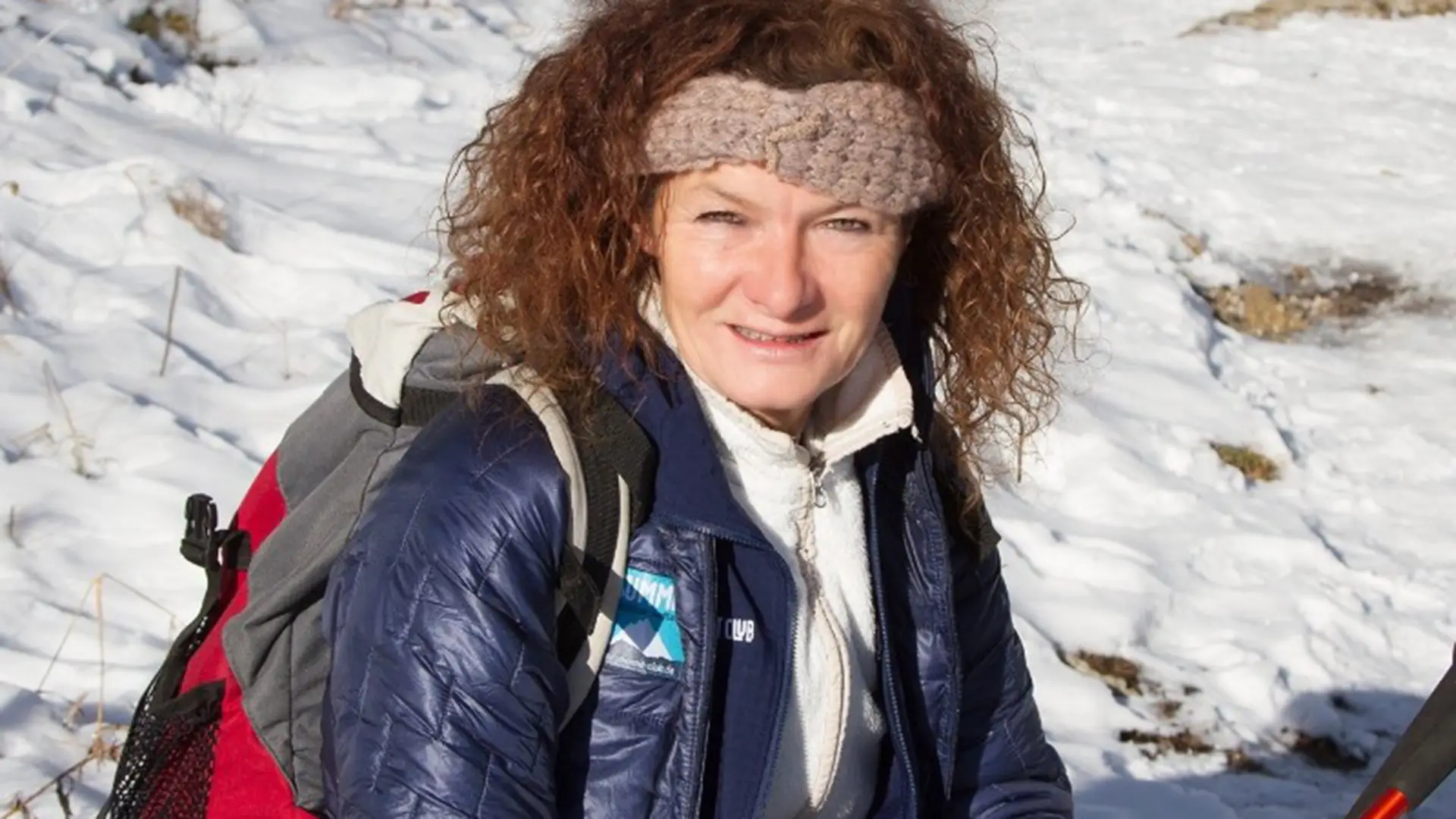 Birgit M. Widmann als Bergwanderführerin im Winter